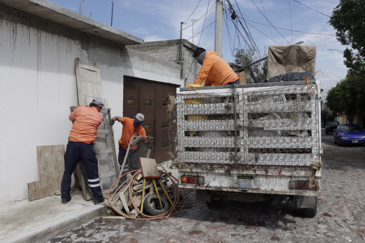 Continúa en Corregidora la recolección de tiliches y la limpieza de